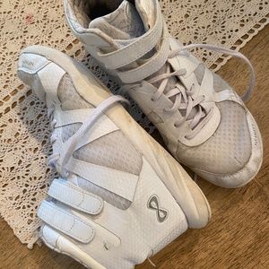 Size 7 nfinity beast midtop